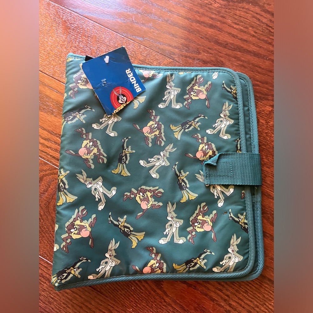 Looney Tunes Bugs Bunny Taz Daffy Duck Binder